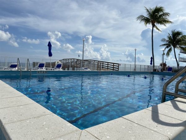 The Florida Keys Condo 997080
