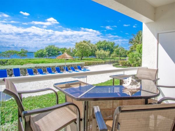Key Largo Beachfront with ocean views