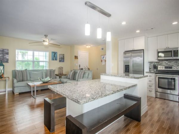 Marathon 7 bed/5 bath Vacation Home Pool, Hot Tub & Dockage