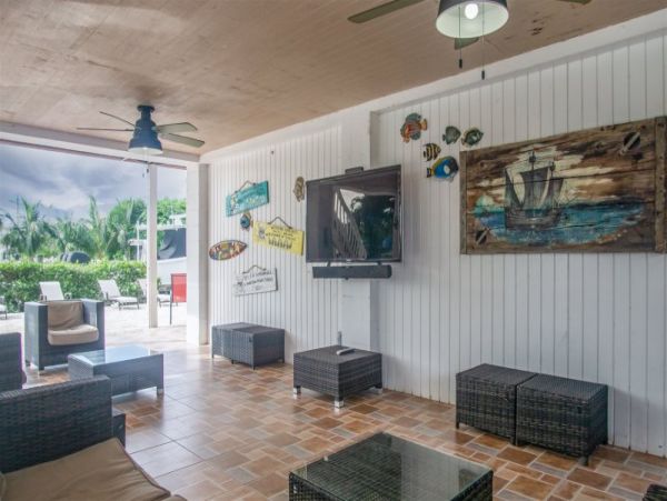 Marathon 7 bed/5 bath Vacation Home Pool, Hot Tub & Dockage