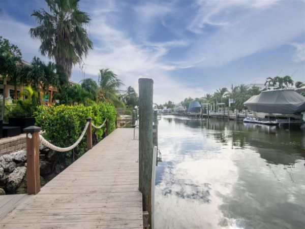Marathon 7 bed/5 bath Vacation Home Pool, Hot Tub & Dockage