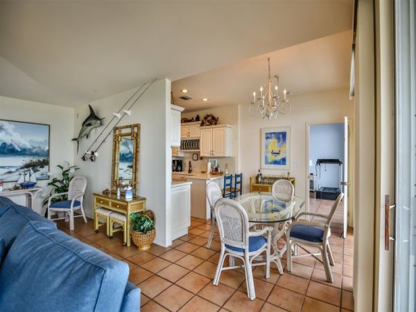 Oceanfront Vacation Penthouse in Layton 3 Bedroom