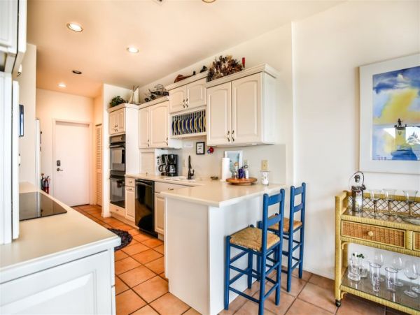 Oceanfront Vacation Penthouse in Layton 3 Bedroom