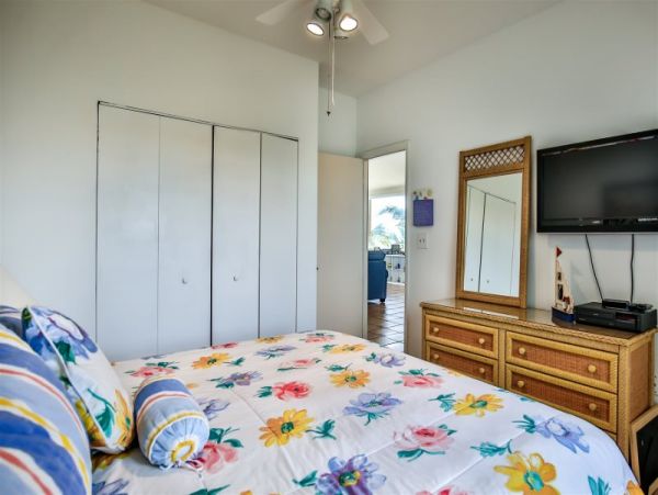 Oceanfront Vacation Penthouse in Layton 3 Bedroom