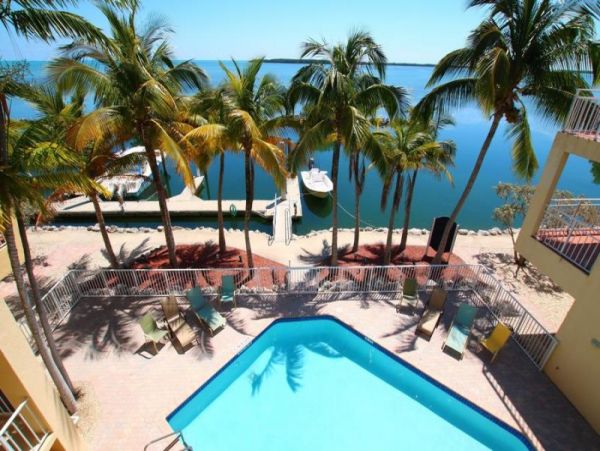 Oceanfront Vacation Penthouse in Layton 3 Bedroom
