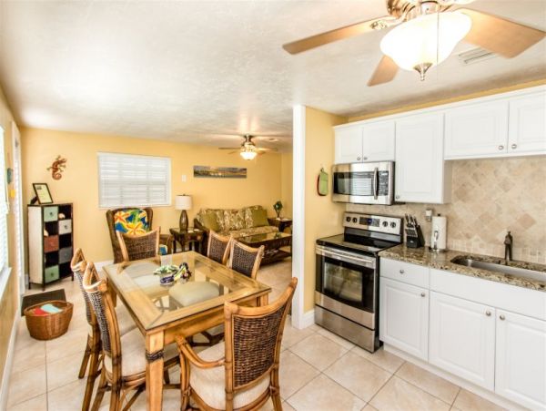 Beautiful Key Largo Vacation Rental Short Walk to Beach