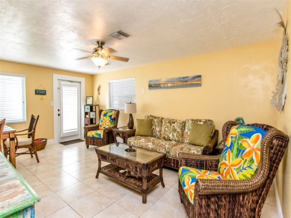 Beautiful Key Largo Vacation Rental Short Walk to Beach