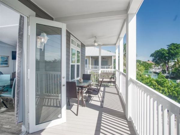 3 Bedroom Home with Private Pool, Spa & Dockage in Marathon