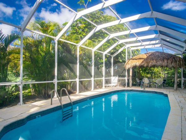 Five Bedroom Keys Pool Home Stunning