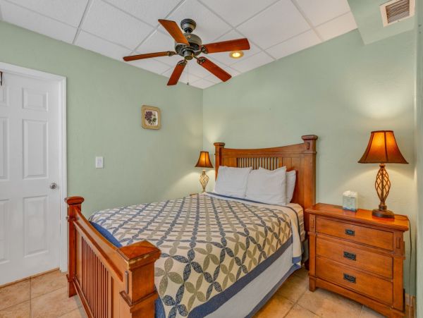 Five Bedroom Keys Pool Home Stunning