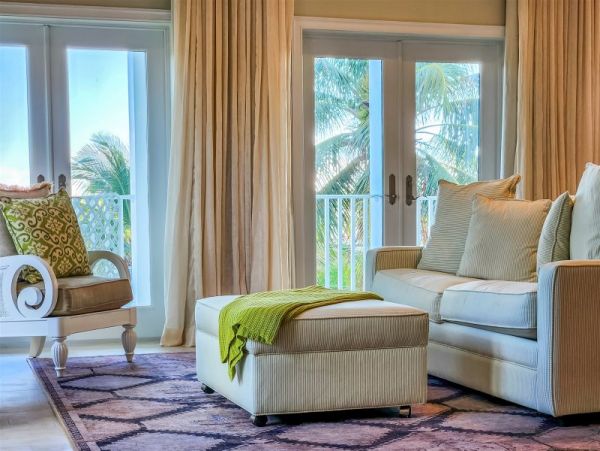 Magnificent Marathon Vacation Villa Four Bedrooms