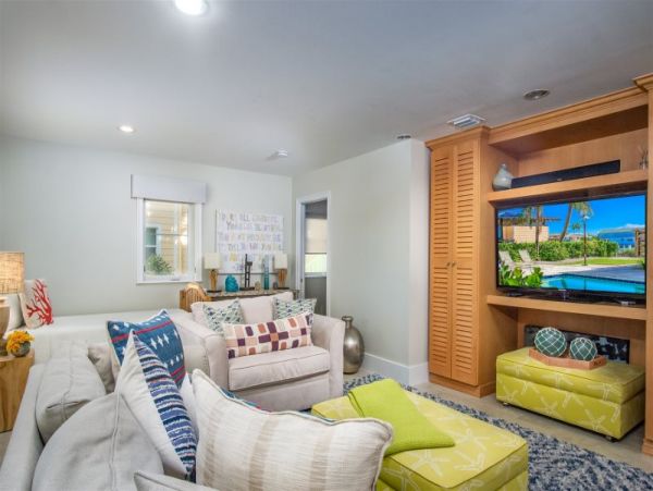 Magnificent Marathon Vacation Villa Four Bedrooms