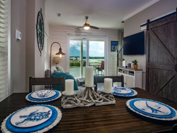 Ocean Views Marathon Vacation Home Two Bedroom