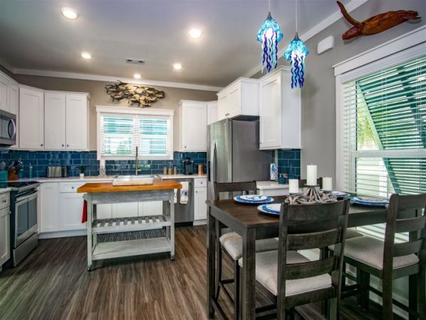 Ocean Views Marathon Vacation Home Two Bedroom