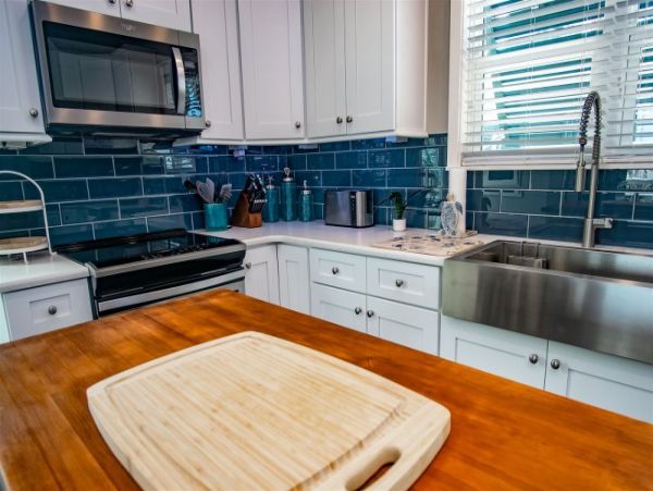 Ocean Views Marathon Vacation Home Two Bedroom