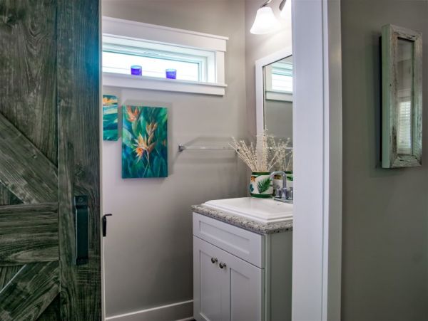 Ocean Views Marathon Vacation Home Two Bedroom