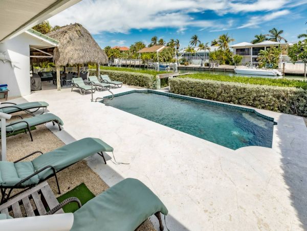 Beautiful House with 3 Bedrooms in Key Colony Beach