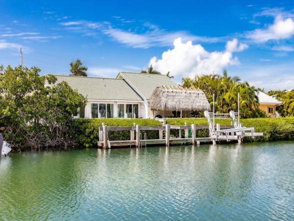 Beautiful House with 3 Bedrooms in Key Colony Beach