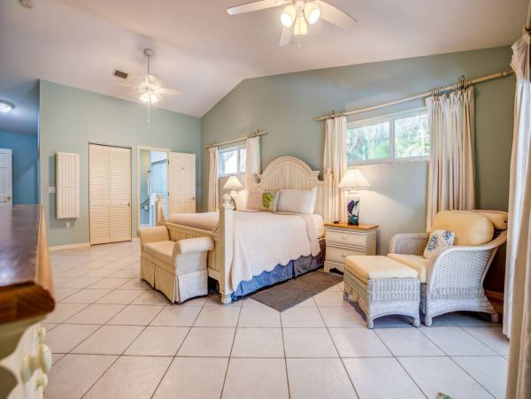 Beautiful House with 3 Bedrooms in Key Colony Beach
