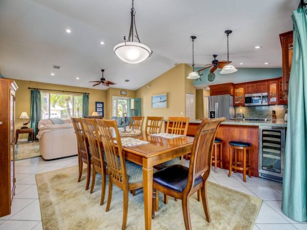 Beautiful House with 3 Bedrooms in Key Colony Beach