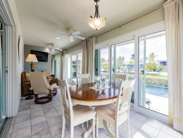 Beautiful House with 3 Bedrooms in Key Colony Beach