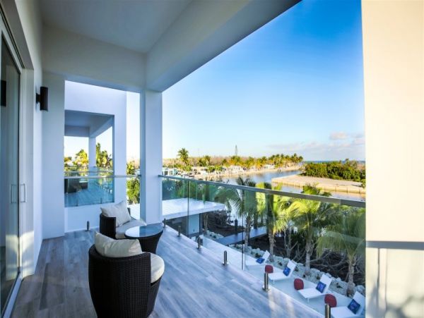 Ocean Views Marathon Vacation Pool Home Four Bedrooms