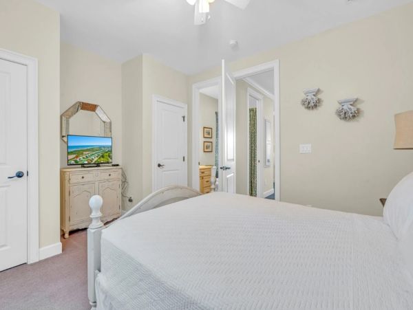 Florida Keys Vacation Rental Sombrero Beach - Key Colony Beach Waterfront Home