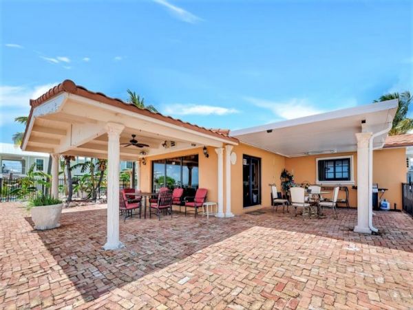 Beautiful Marathon Vacation Home with Private Pool & Views