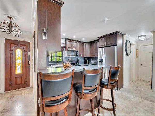 Beautiful Marathon Vacation Home with Private Pool & Views