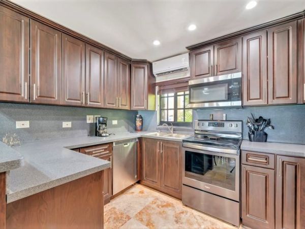 Beautiful Marathon Vacation Home with Private Pool & Views