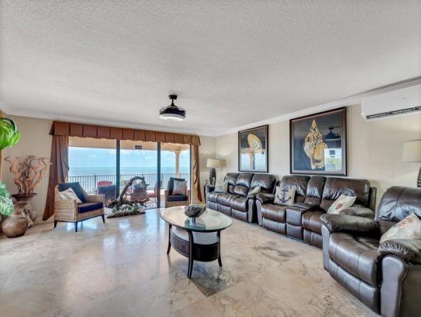 Beautiful Marathon Vacation Home with Private Pool & Views