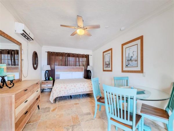 Beautiful Marathon Vacation Home with Private Pool & Views