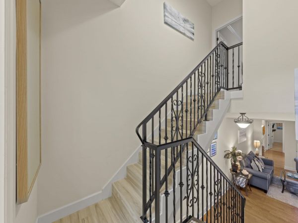 Walk to Beach 3 Bedroom Town Home with Private Pool