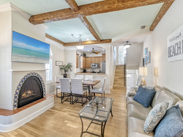Walk to Beach 3 Bedroom Town Home with Private Pool