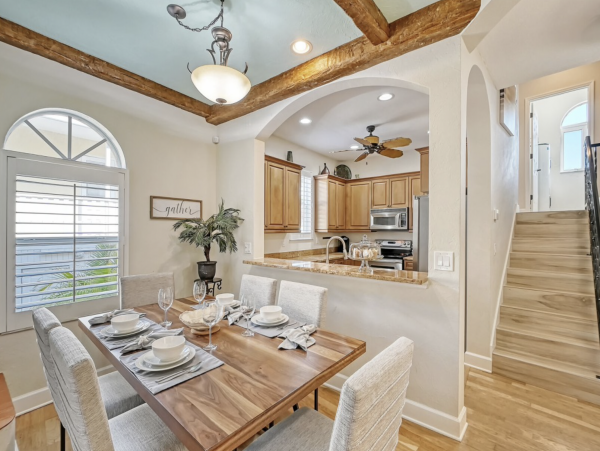 Walk to Beach 3 Bedroom Town Home with Private Pool