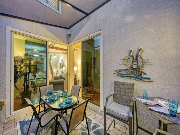 Walk to Beach 3 Bedroom Town Home with Private Pool