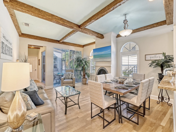 Walk to Beach 3 Bedroom Town Home with Private Pool