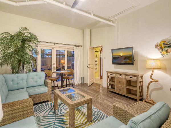 Siesta Key Vacation Duplex Three Bedroom Walk to Beach