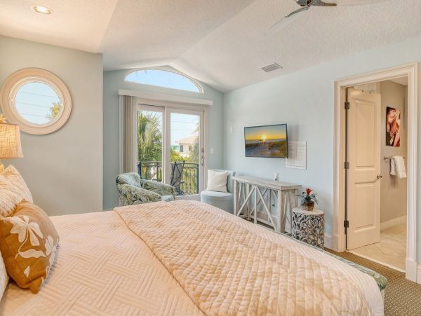 Siesta Key Vacation Duplex Three Bedroom Walk to Beach