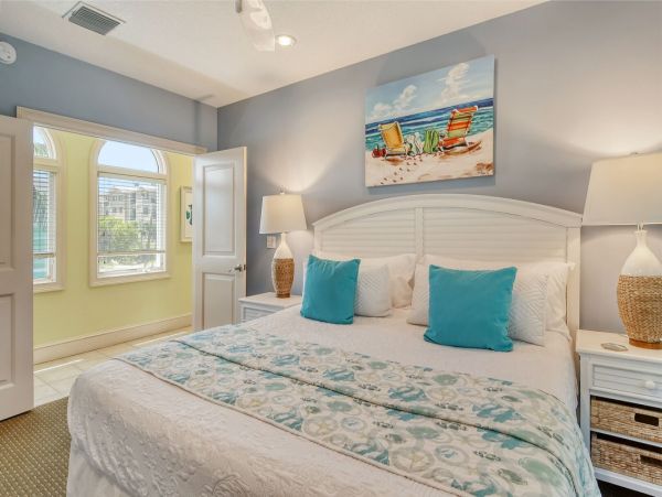 Siesta Key Vacation Duplex Three Bedroom Walk to Beach