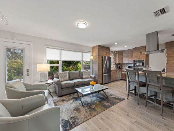 Siesta Key Vacation Home Outdoor Oasis with Private Pool