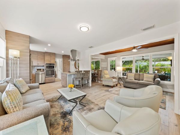 Siesta Key Vacation Home Outdoor Oasis with Private Pool