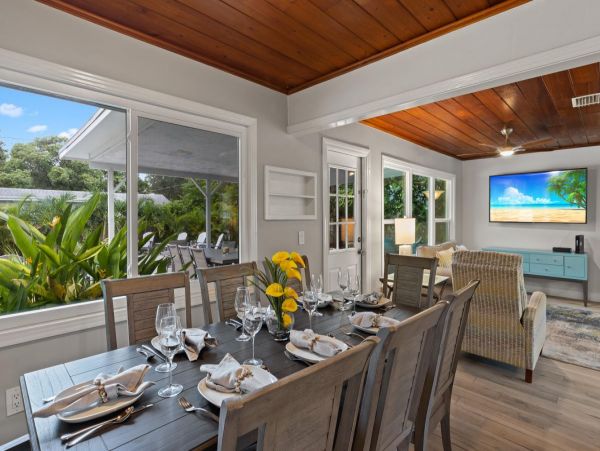 Siesta Key Vacation Home Outdoor Oasis with Private Pool