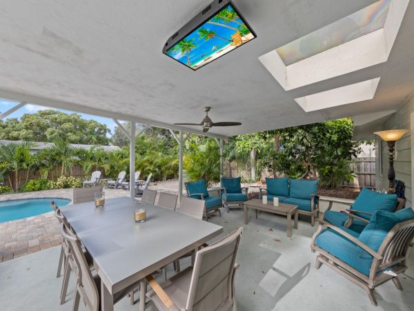 Siesta Key Vacation Home Outdoor Oasis with Private Pool