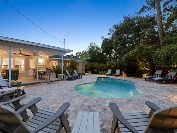 Siesta Key Vacation Home Outdoor Oasis with Private Pool
