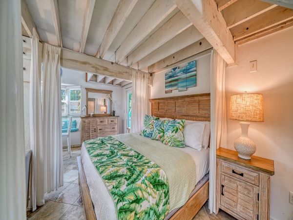 Sarasota Vacation Home Five Bedroom