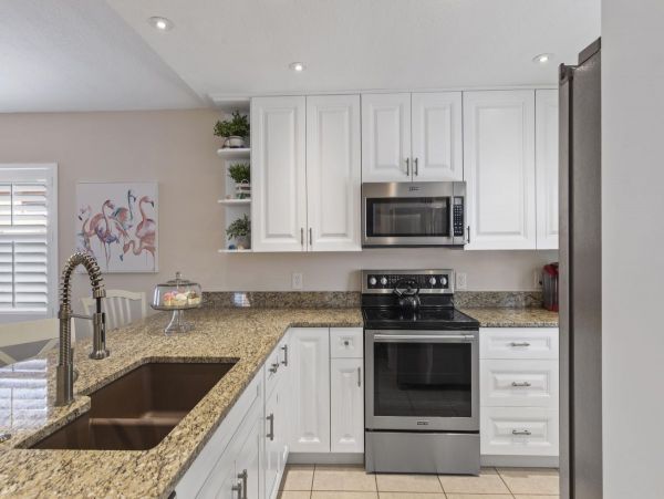 Sarasota Vacation Cottage with Heated Pool