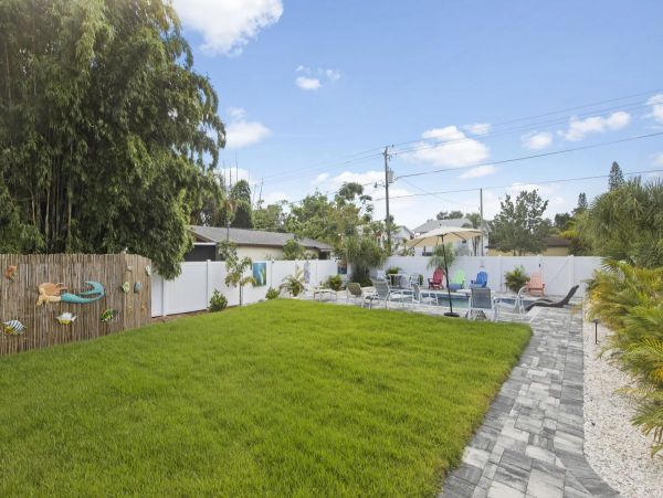Sarasota Vacation Cottage with Heated Pool