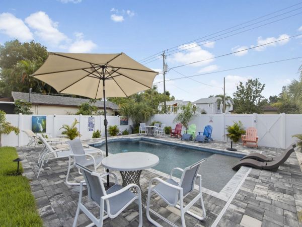 Sarasota Vacation Cottage with Heated Pool