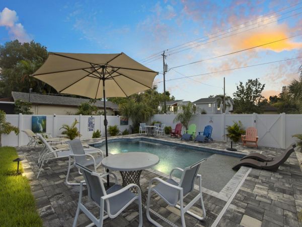 Sarasota Vacation Cottage with Heated Pool